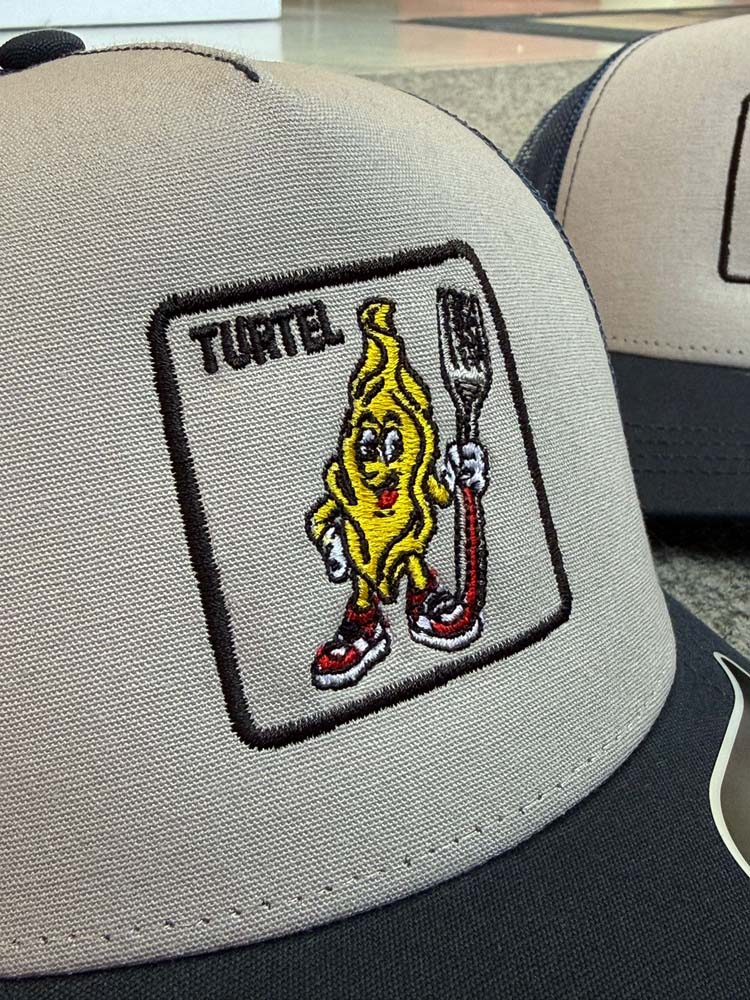 Cappellino ricamato da noi