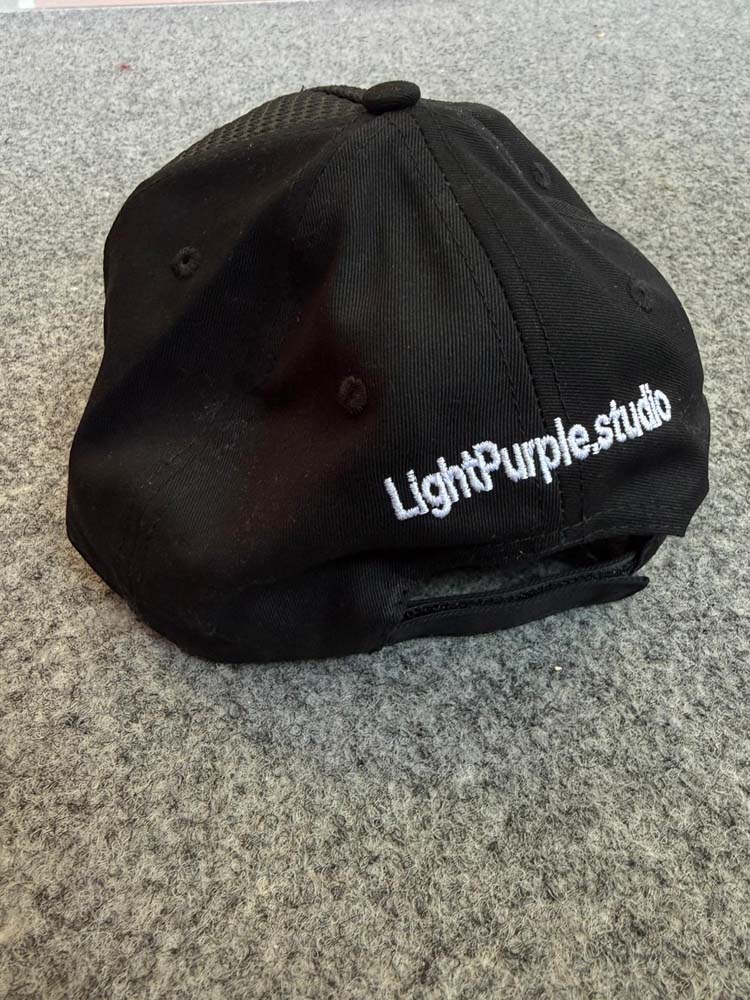 Cappellino ricamato da noi