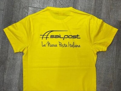 maglietta personalizzata girocollo da uomo gialla retro