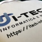 polo personalizzata sportiva da uomo tecnica