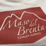 t-shirt da donna con logo personalizzato
