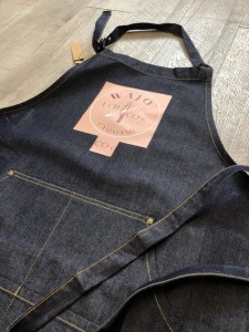 grembiule personalizzato di jeans logo