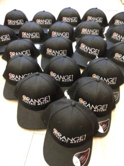 cappellini personalizzati con ricamo