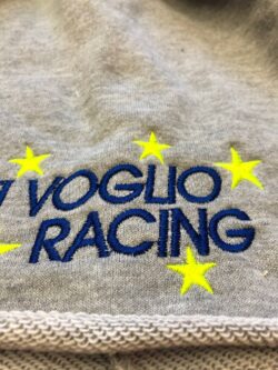 logo su berretta personalizzata