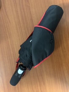 ombrello personalizzato pieghevole nero profili colorati chiuso