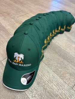 cappello ricamato
