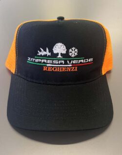 cappello ricamato