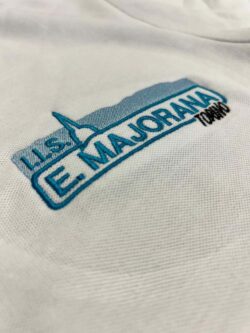 polo ricamata