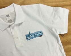 polo ricamata